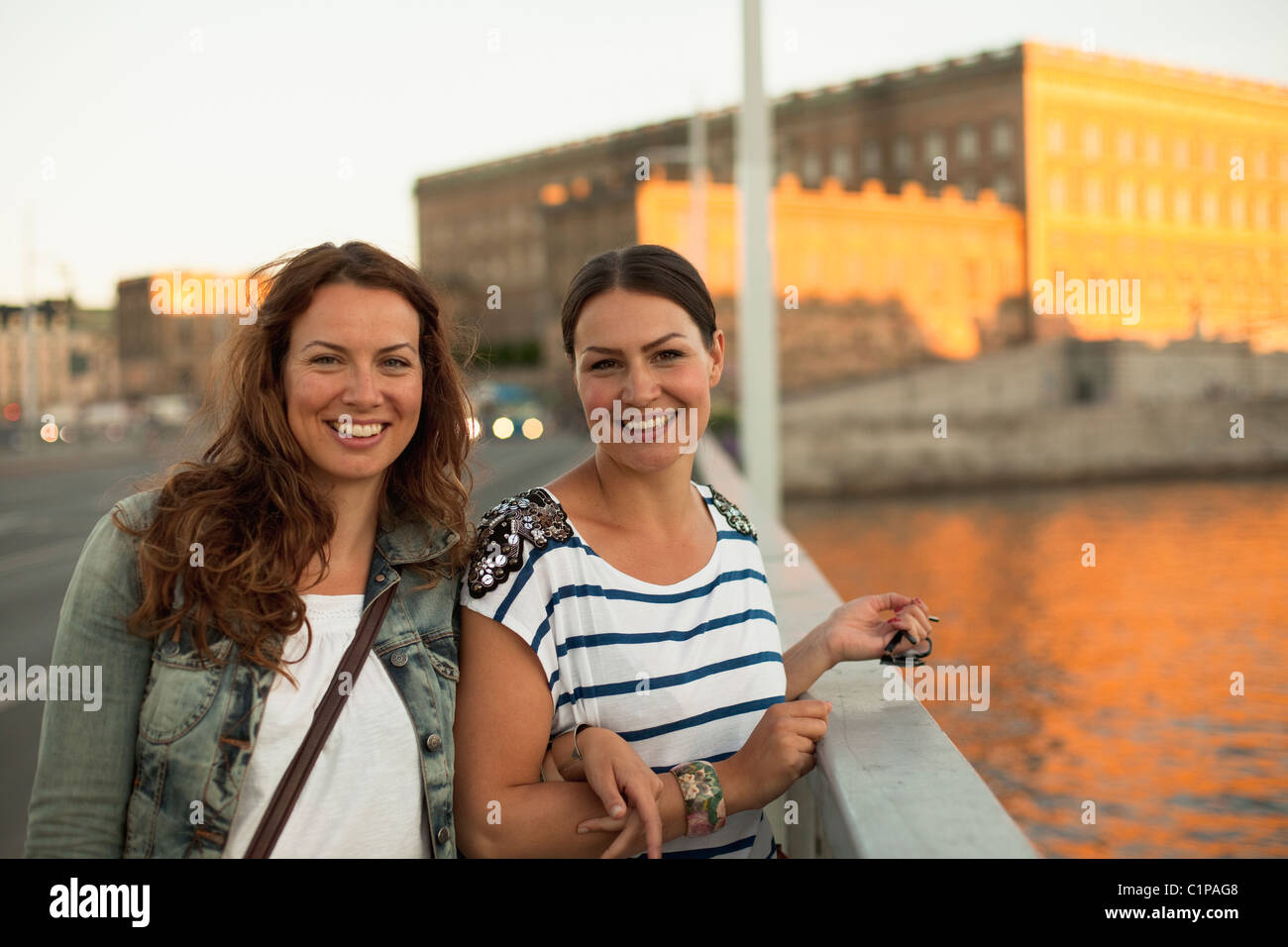 Two half facades hi-res stock photography and images - Alamy