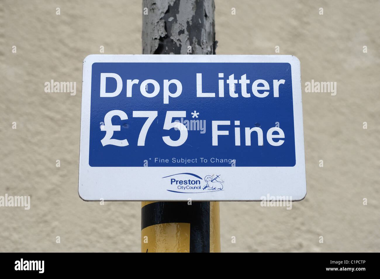 Drop Litter High Resolution Stock Photography and Images Alamy