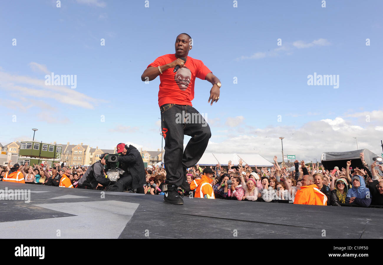 Dizzee Rascal Performing live at T4 On The Beach Weston-Super-Mare ...