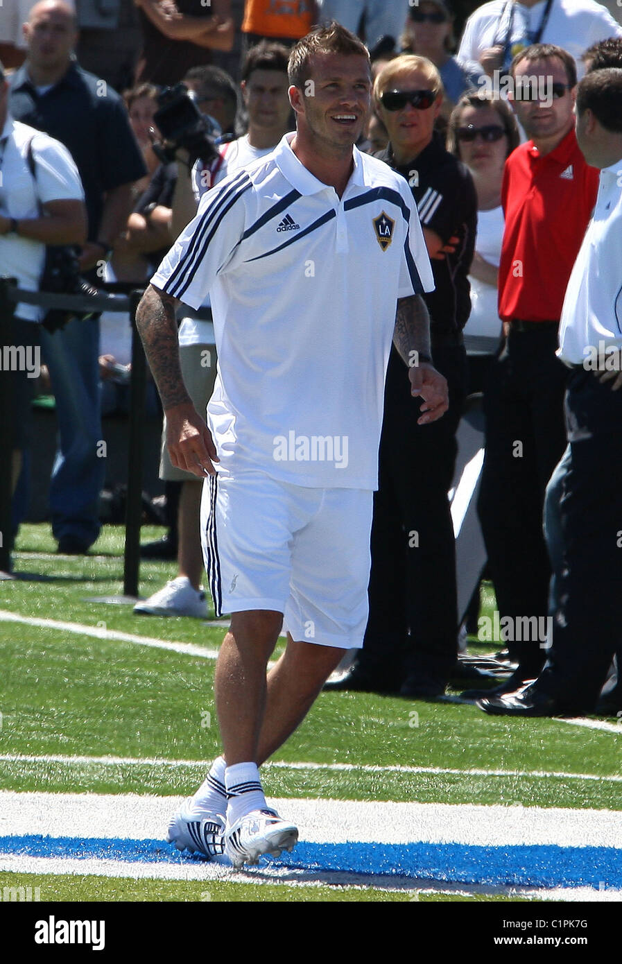 David Beckham Joins Former Real Madrid Teammate Zinedine Zidane To Stock Photo Alamy