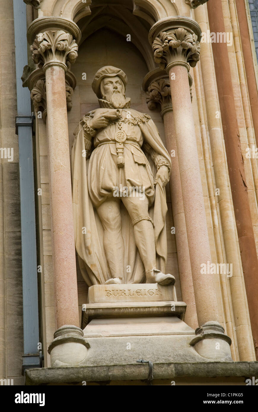 England, Cambridge, niche statue Stock Photo