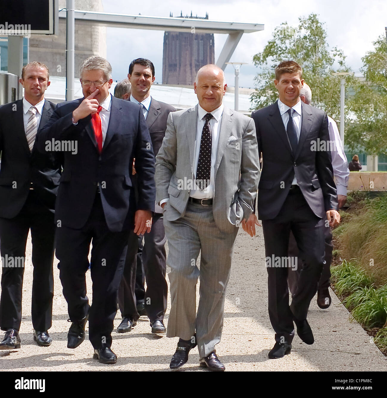Liverpool Fc Captain Steven Gerrard With His Family And Legal Counsel Stock Photo Alamy