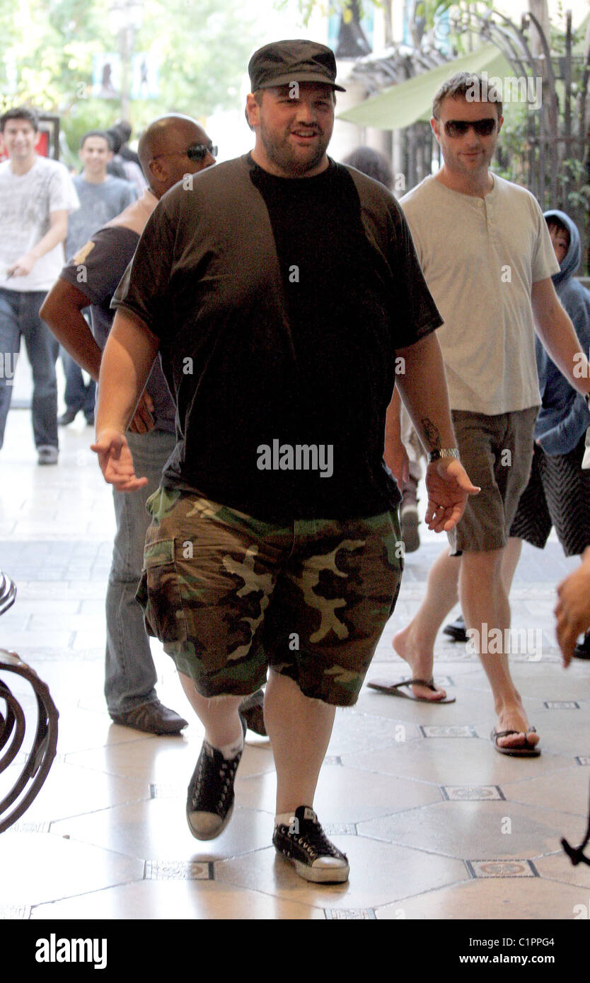 Ethan Suplee out shopping in Hollywood Los Angeles, California - 20.07.