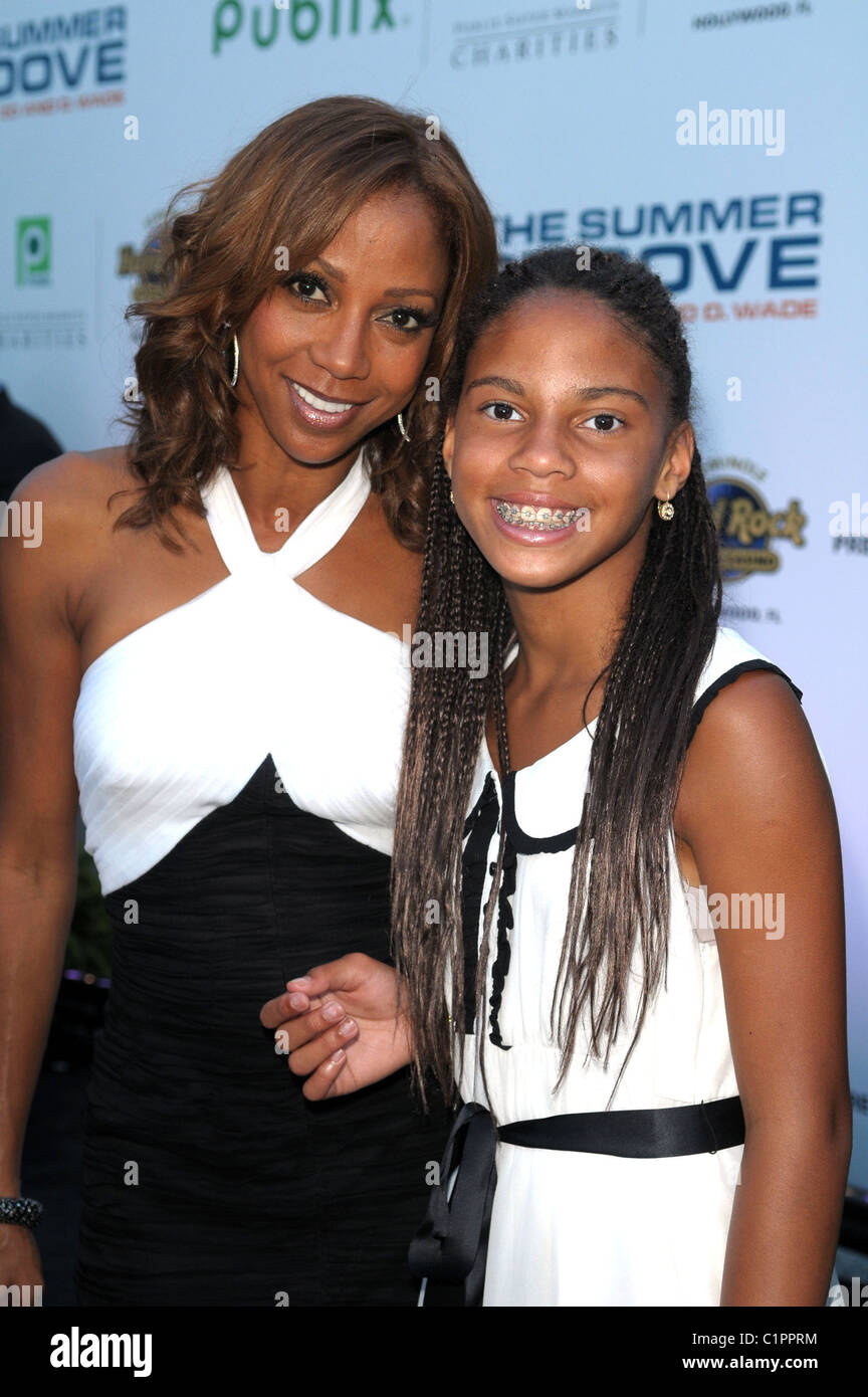 Holly Robinson Peetes Leaked Cell Phone Pictures Holly Robinson Peetes Leaked Cell Phone Pictures
