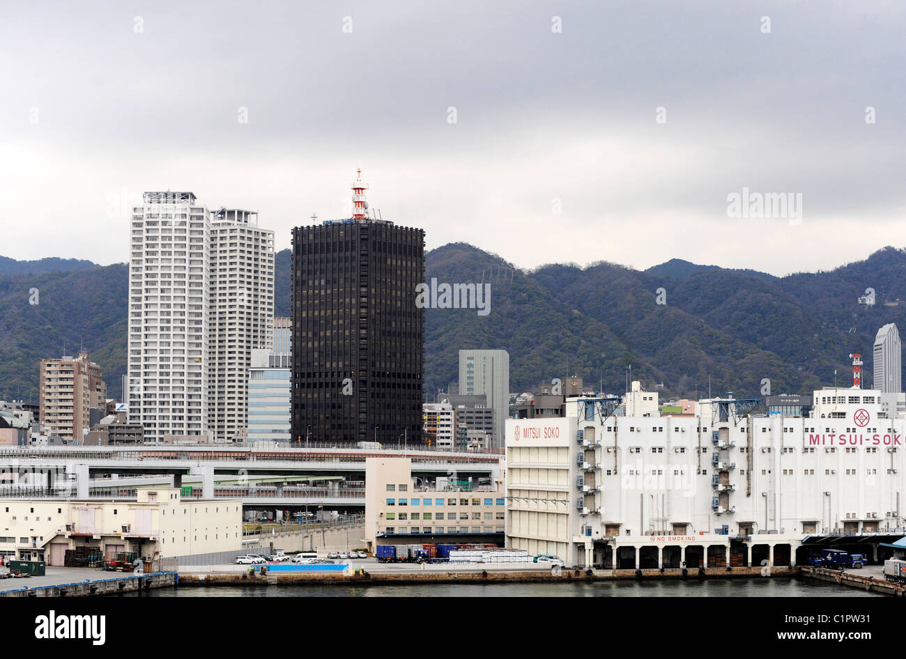 A view of the Port of Kobe, Japan with mitsui soko building Stock Photo