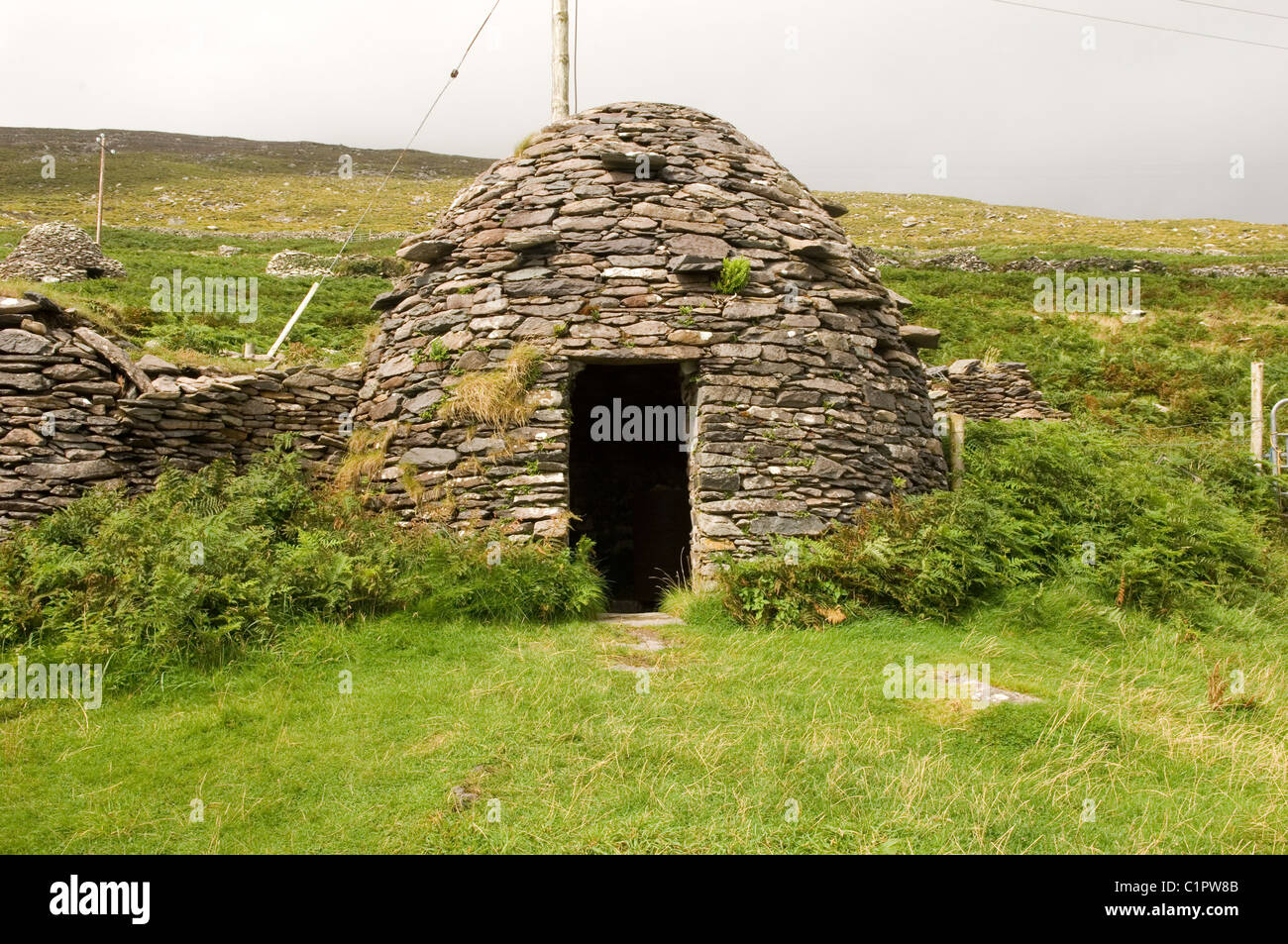 Republic of Ireland, Dingle Peninsula, Clochan with open entrance Stock Photo
