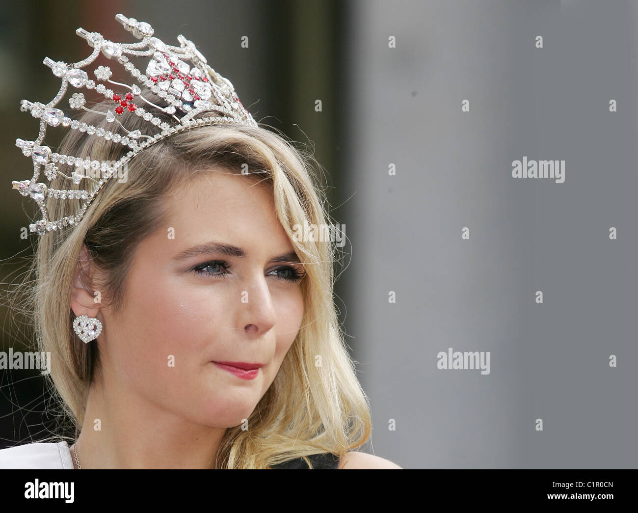 Miss England, Laura Coleman joins this year's contestants for the 'On