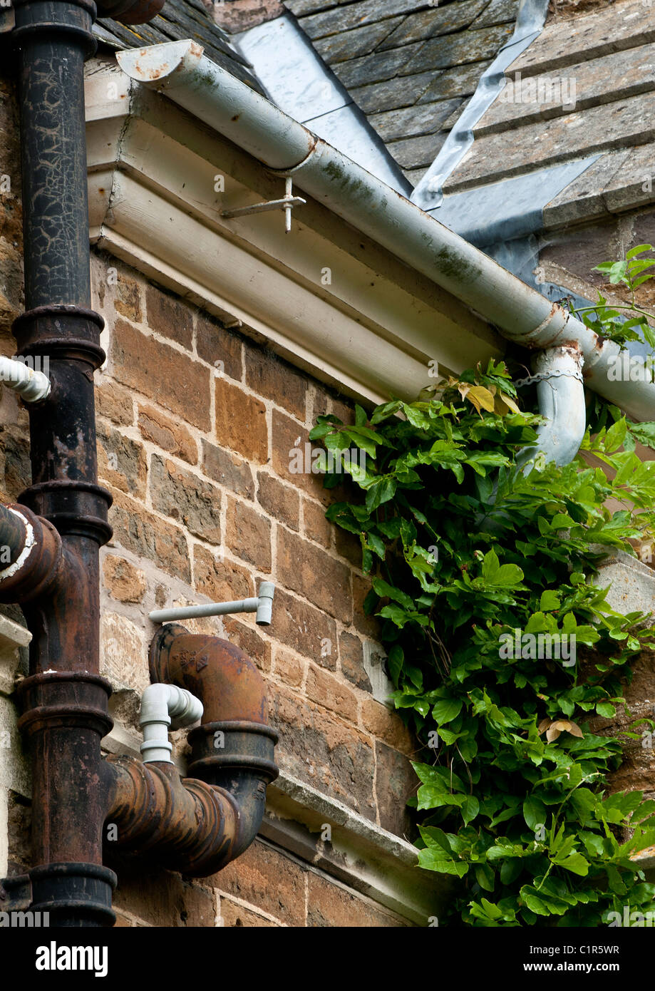 Metal gutters hires stock photography and images Alamy