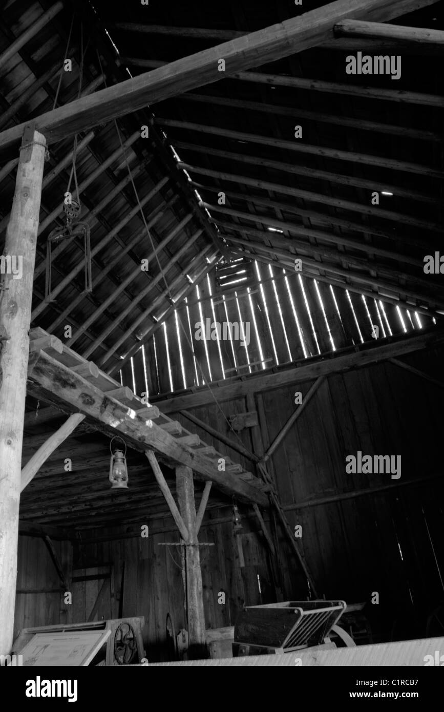 Pole barn hires stock photography and images Alamy