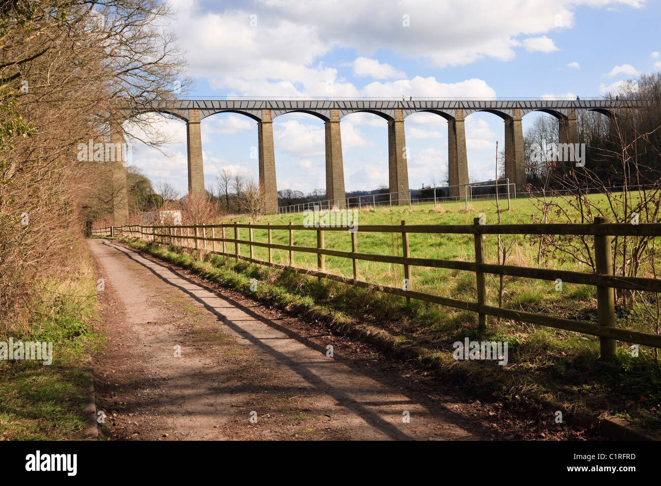 Froncysyllte, Wrexham, North Wales, UK. Telford's Pontcysyllte Aqueduct carrying the Llangollen Canal across the Dee valley. Stock Photo