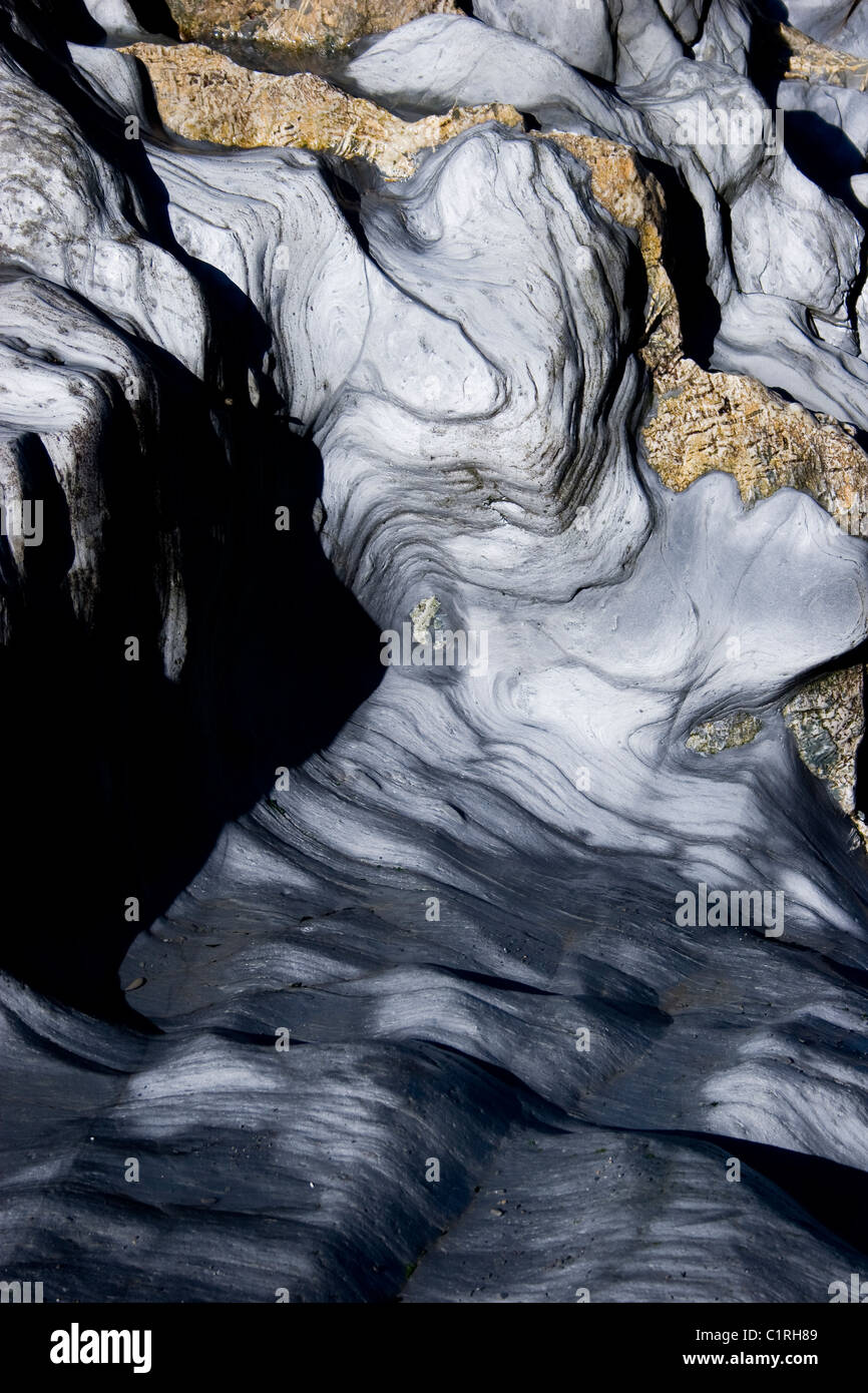 Wet shale hires stock photography and images Alamy