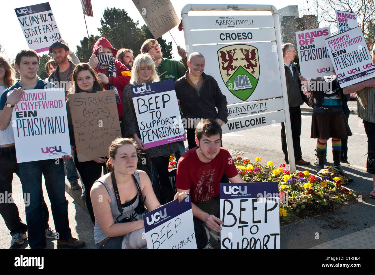 Teacher strike picket hires stock photography and images Alamy