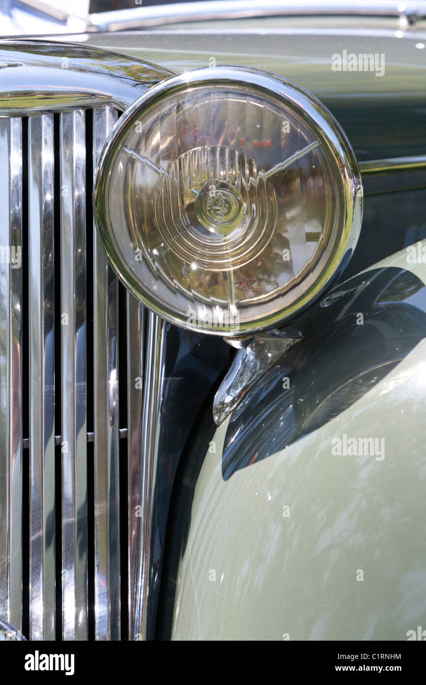 Headlight of an antique car Stock Photo - Alamy