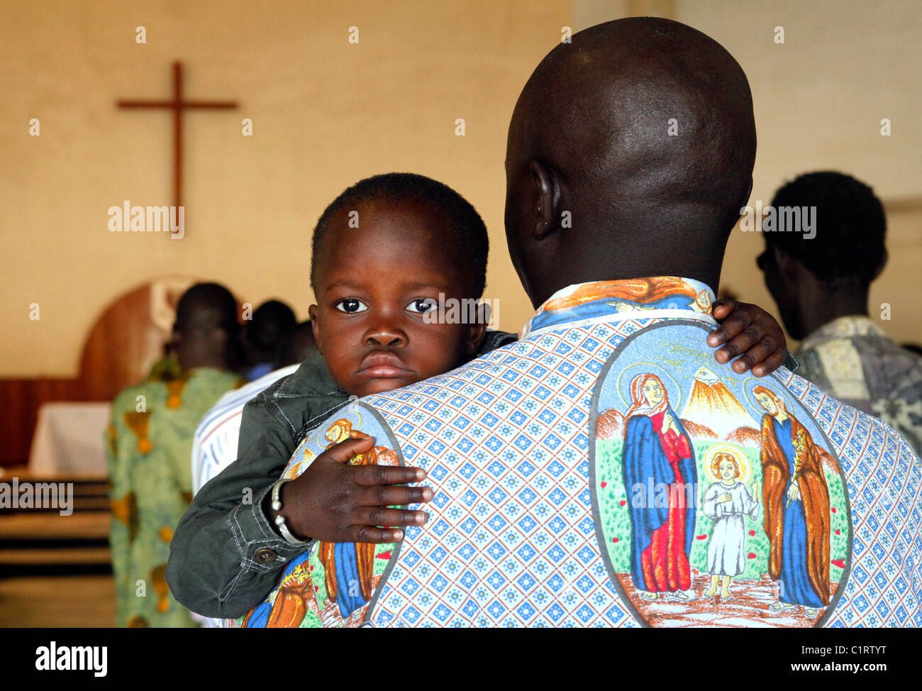 Senegal: Worshipper during Sunday mass at a Roman Catholic church in Kaolack Stock Photo