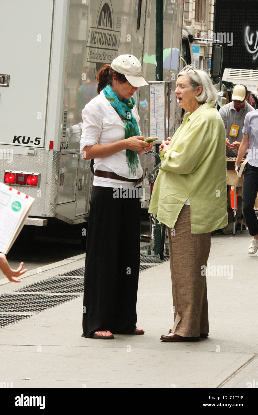 Allison Janney and her mother Macy Janney go shopping together in
