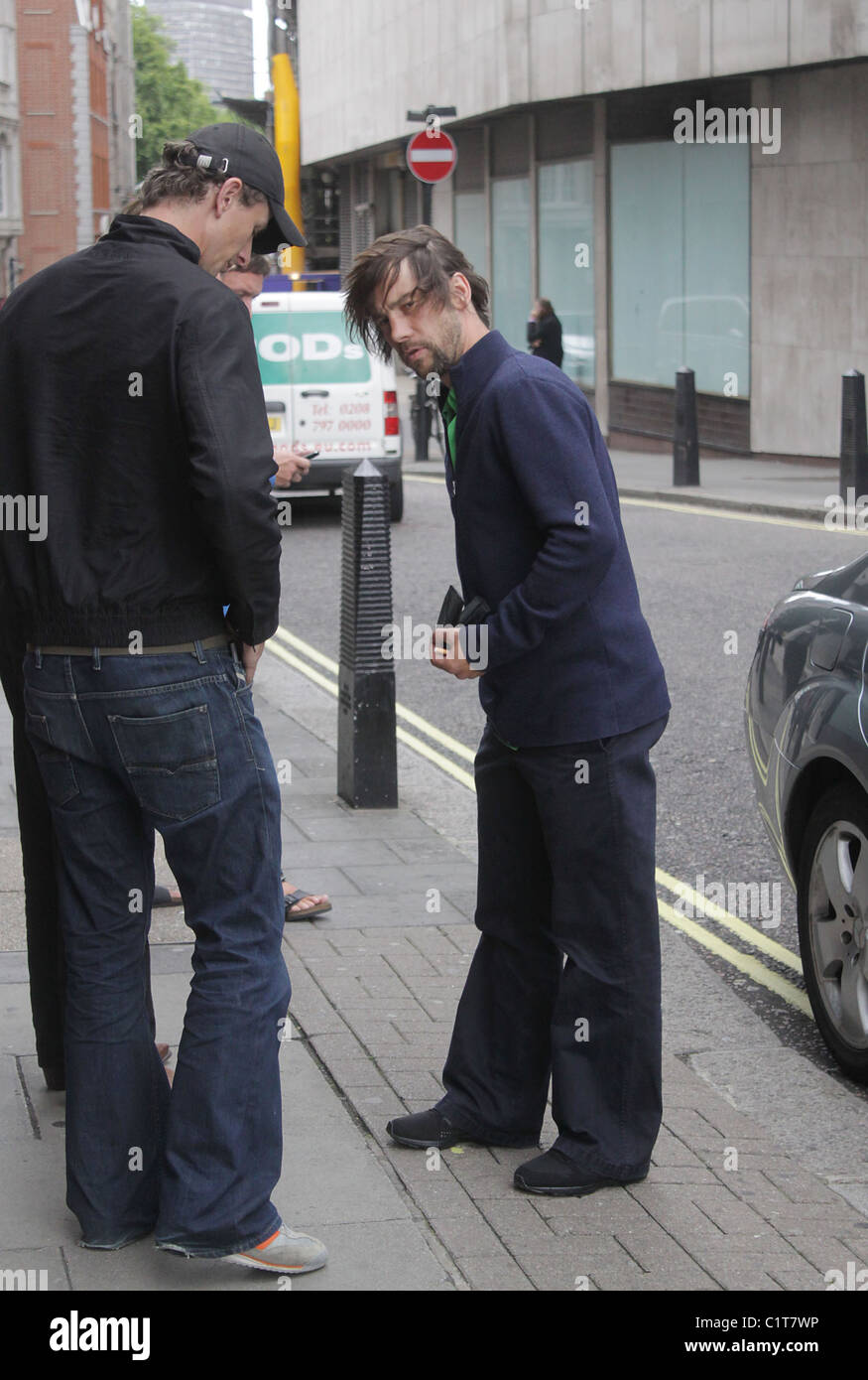 Jay kay smoking cigarette leaves hi-res stock photography and images