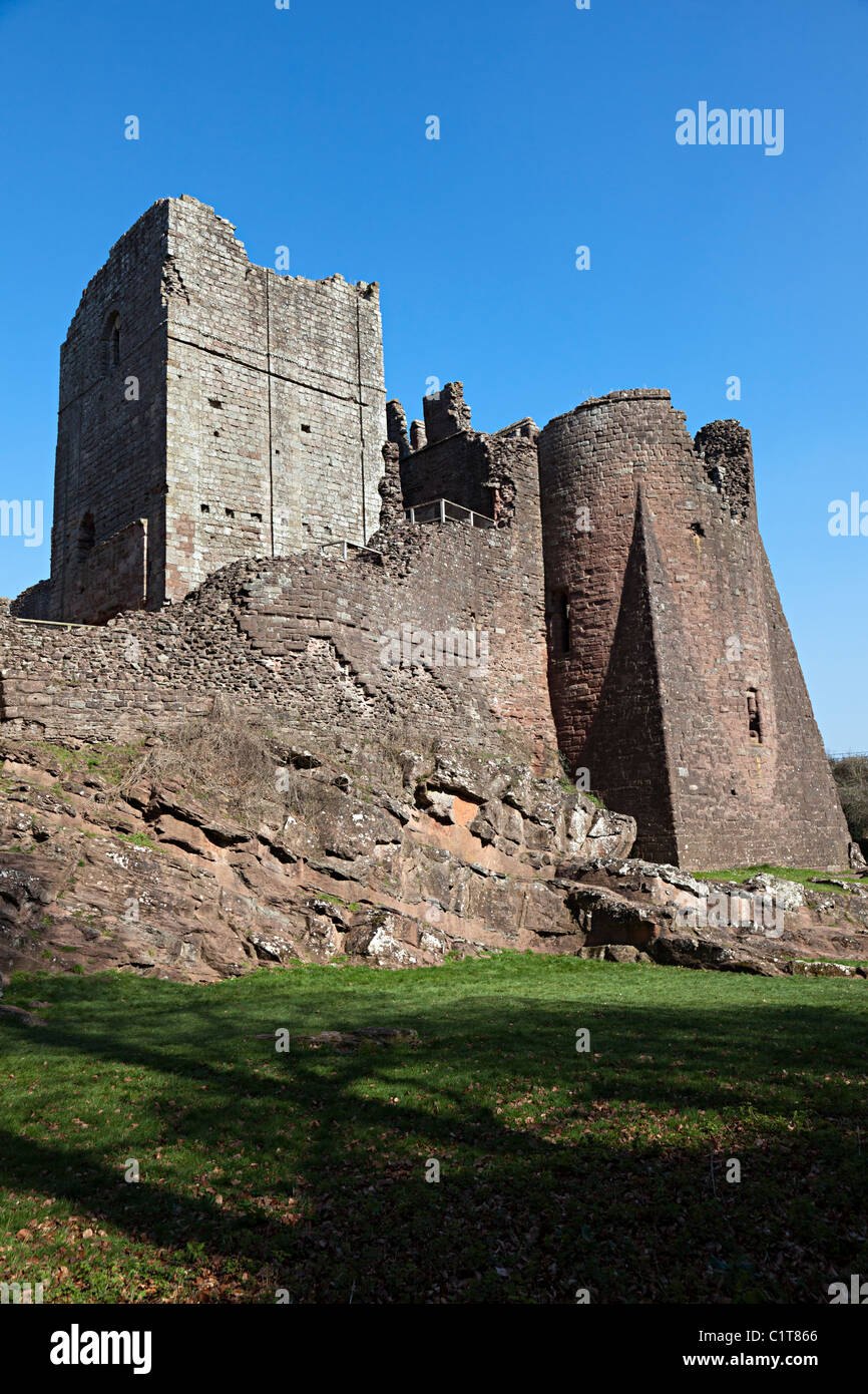 The Keep and South East Tower with the ruined curtain wall Goodrich Castle Herefordshire England UK Stock Photo