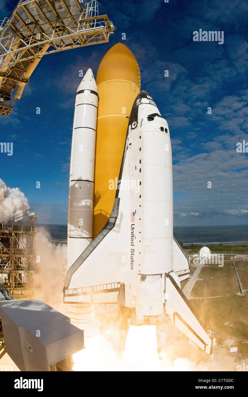 Space Shuttle Atlantis lifts off from its launch pad at Kennedy Space ...