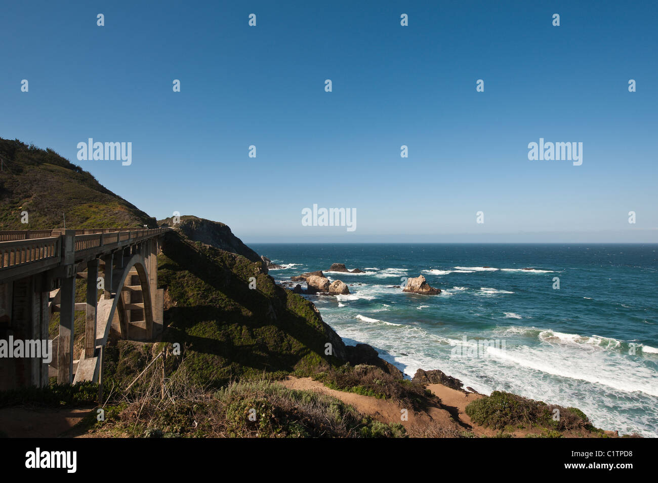 Rocky creek bridge hi-res stock photography and images - Alamy