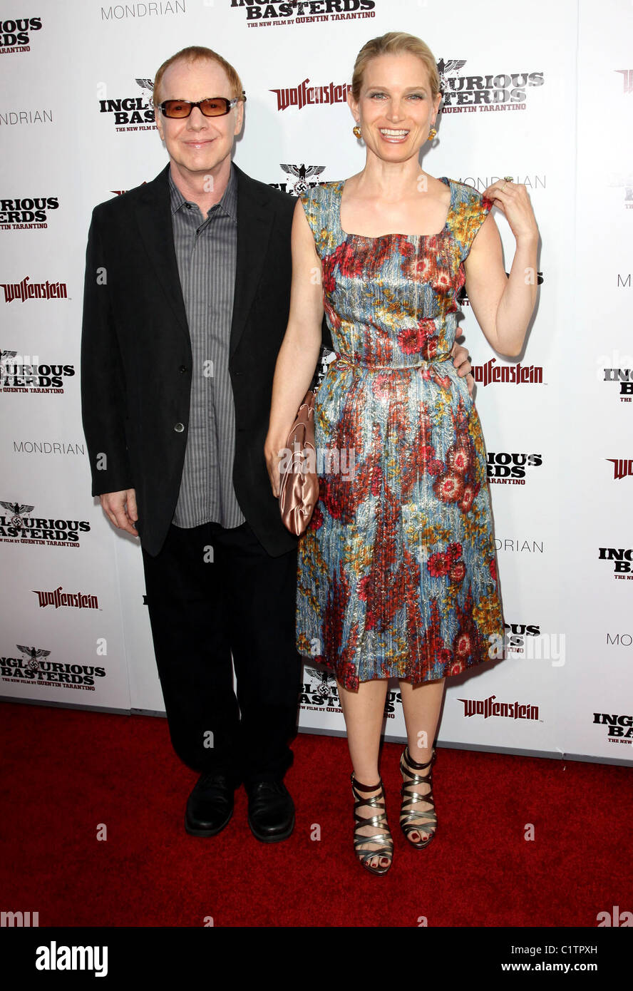 Danny Elfman and Bridget Fonda Los Angeles Premiere of Inglourious Basterds  Premiere held at The Grauman Chinese Theatre Stock Photo - Alamy