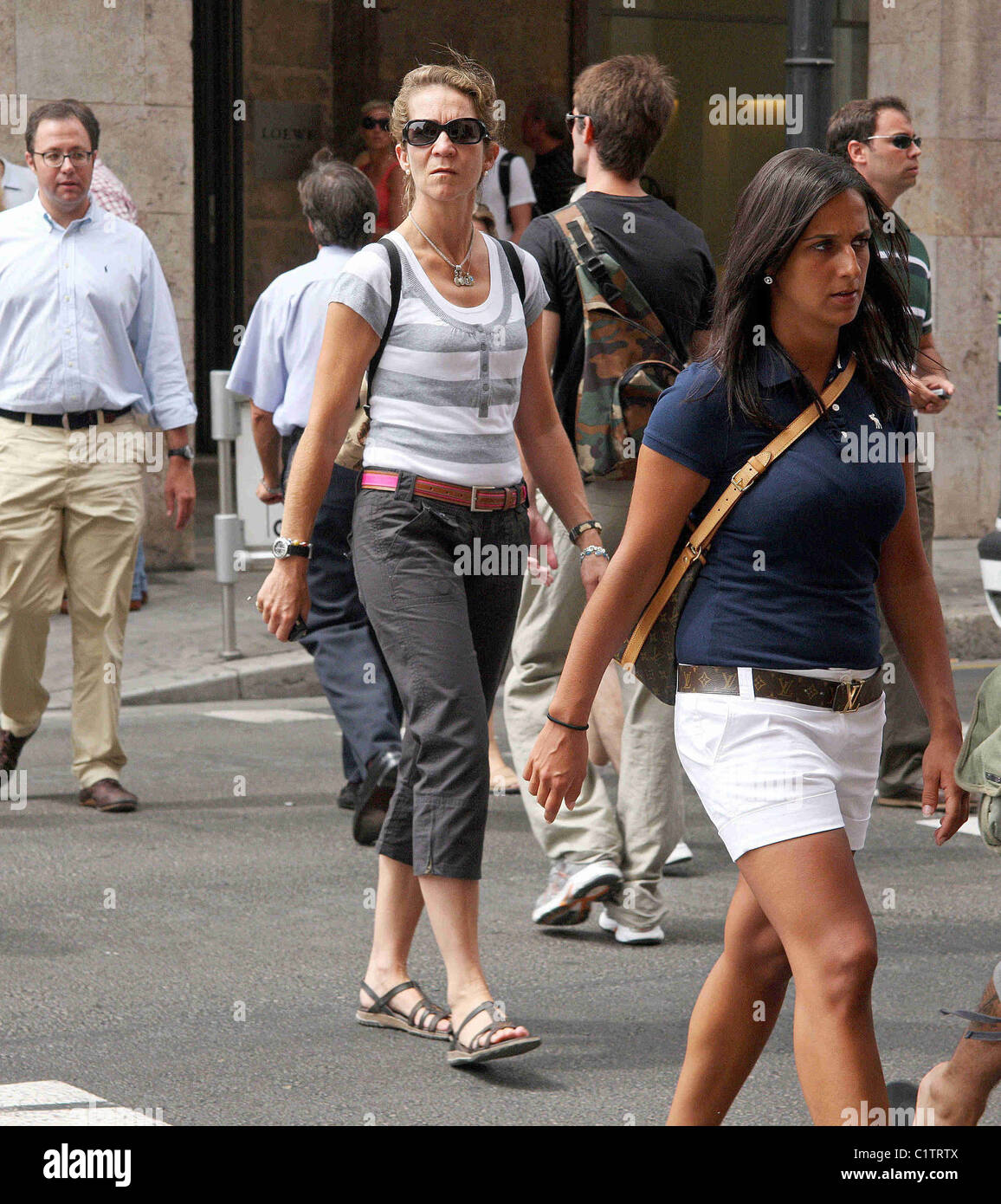 Princess Elena spend the day shopping with their mother Queen Sophia of