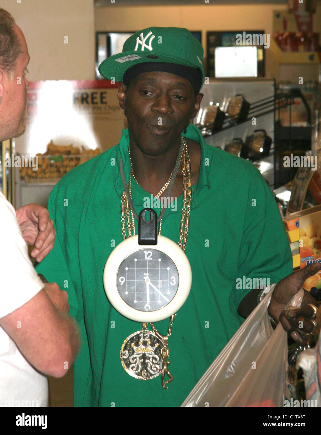 William Jonathan Drayton Jr. AKA Flavor Flav shopping at a 7Eleven