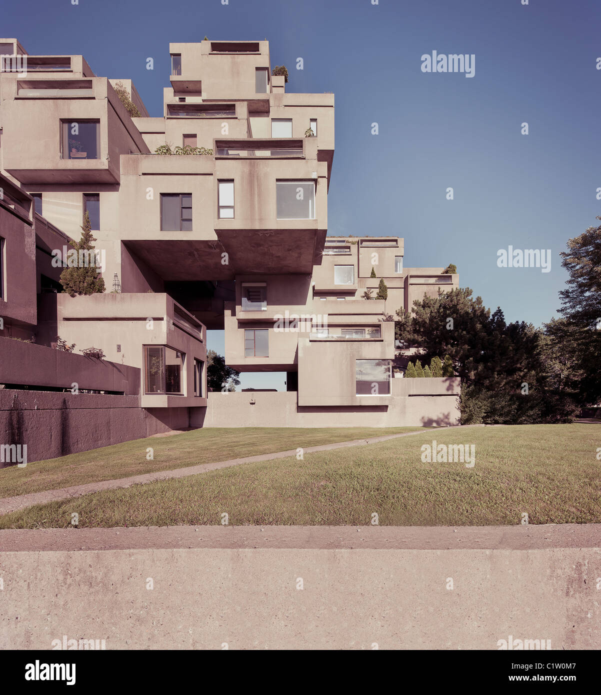 Expo 67 habitat hi-res stock photography and images - Alamy