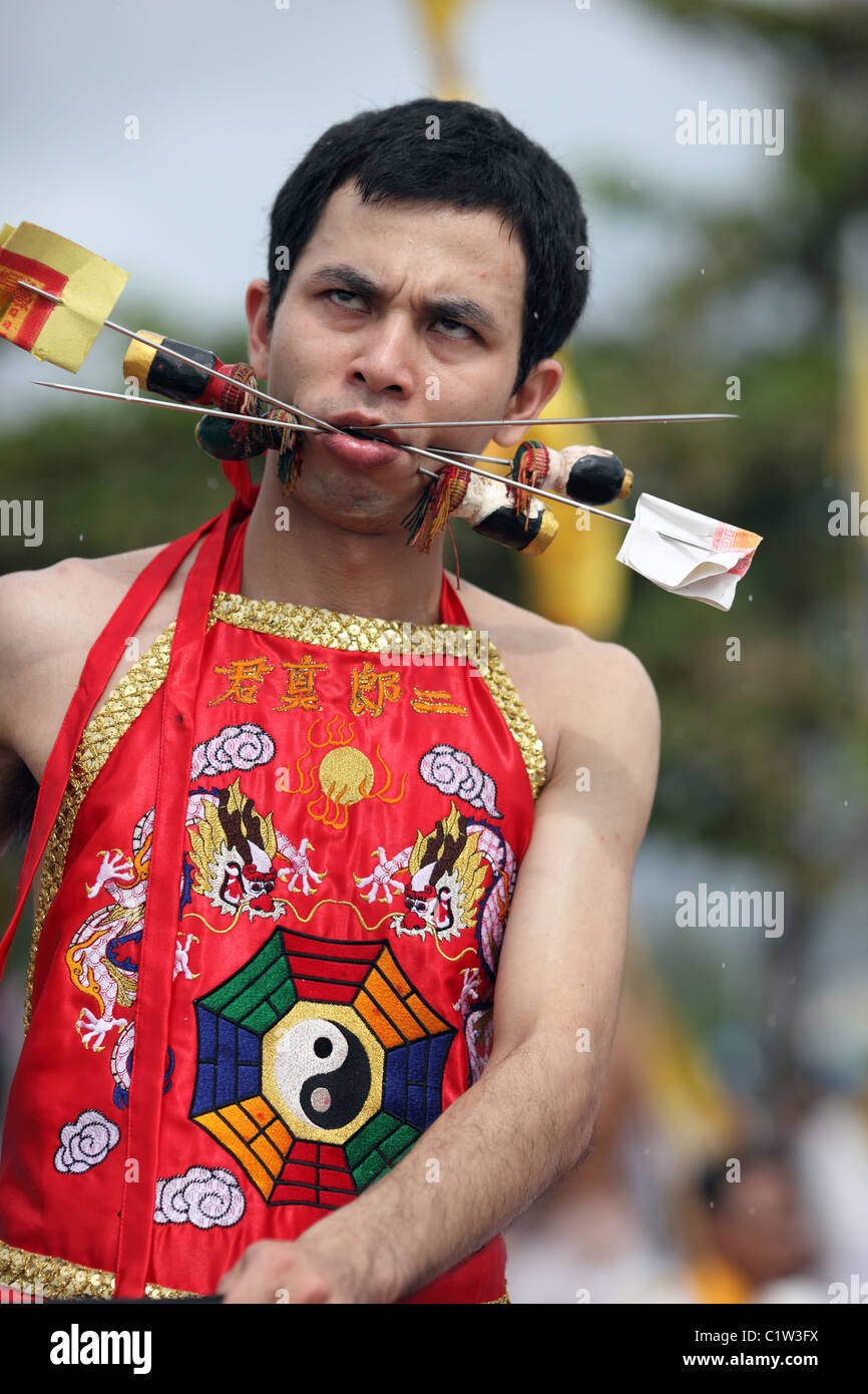 Taoism southeast asia hi-res stock photography and images - Alamy