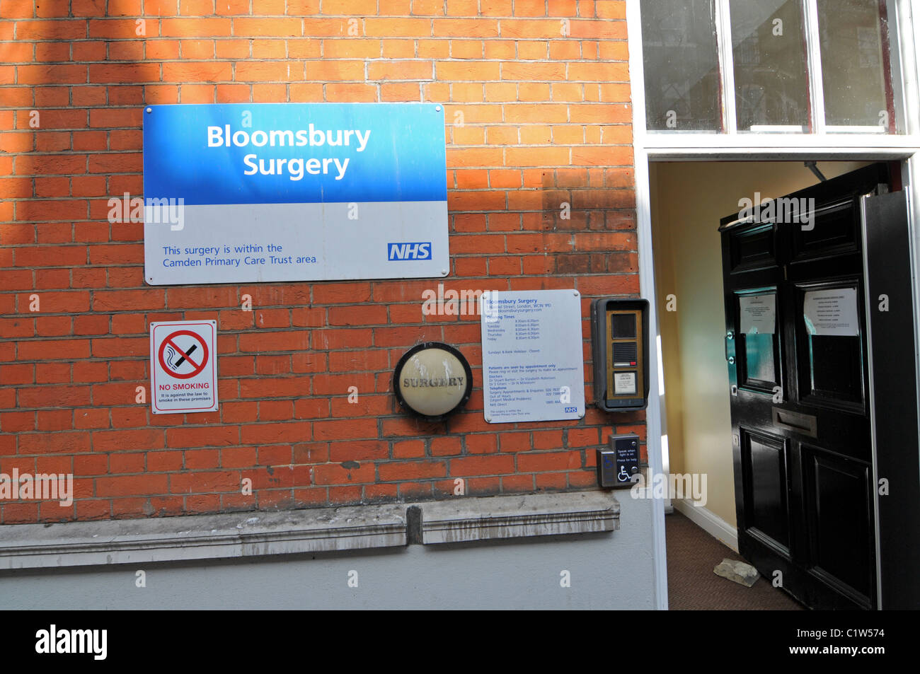 Bloomsbury surgery NHS Trust doctors doctor nurse Stock Photo Alamy
