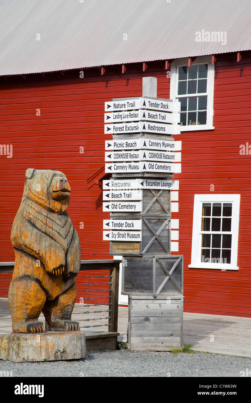 Hoonah island bear hires stock photography and images Alamy
