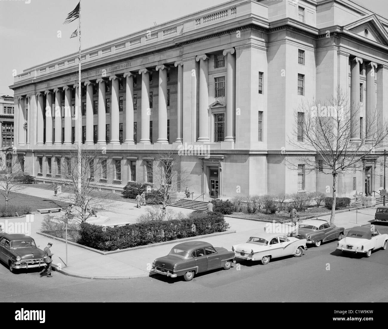 Post office in new Black and White Stock Photos Images Alamy