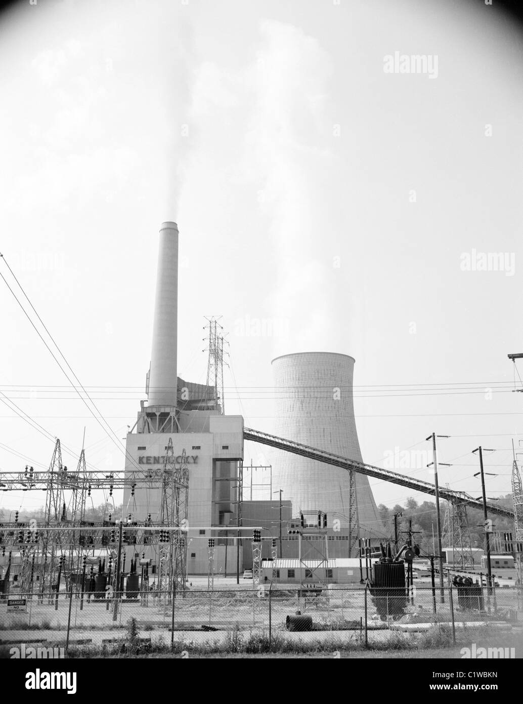 USA, Kentucky, Ashland, giant cooling tower Stock Photo