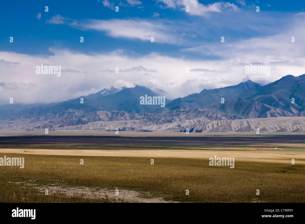 Kyrgyzstan, Tien Shan Mountains, Torugart Pass, Mountain view Stock Photo