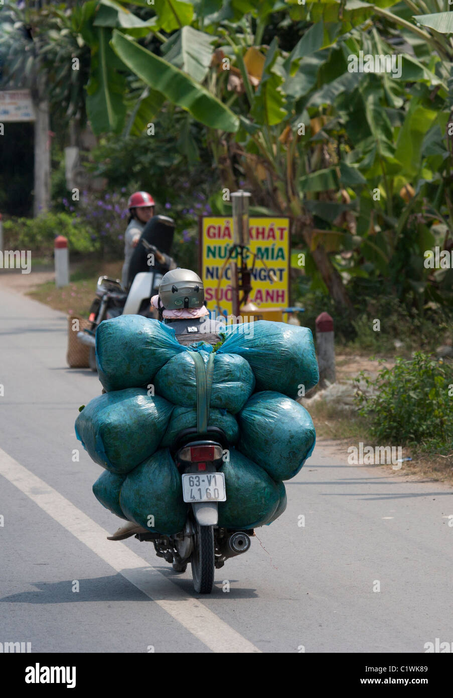 Huge load hi-res stock photography and images - Alamy