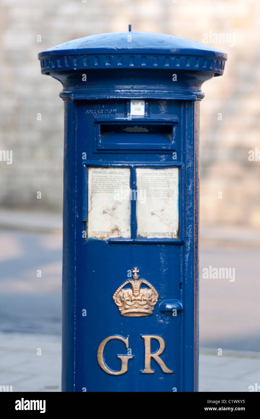 A blue Royal Mail post box (George Regina) in Windsor, Berkshire, UK Stock  Photo - Alamy