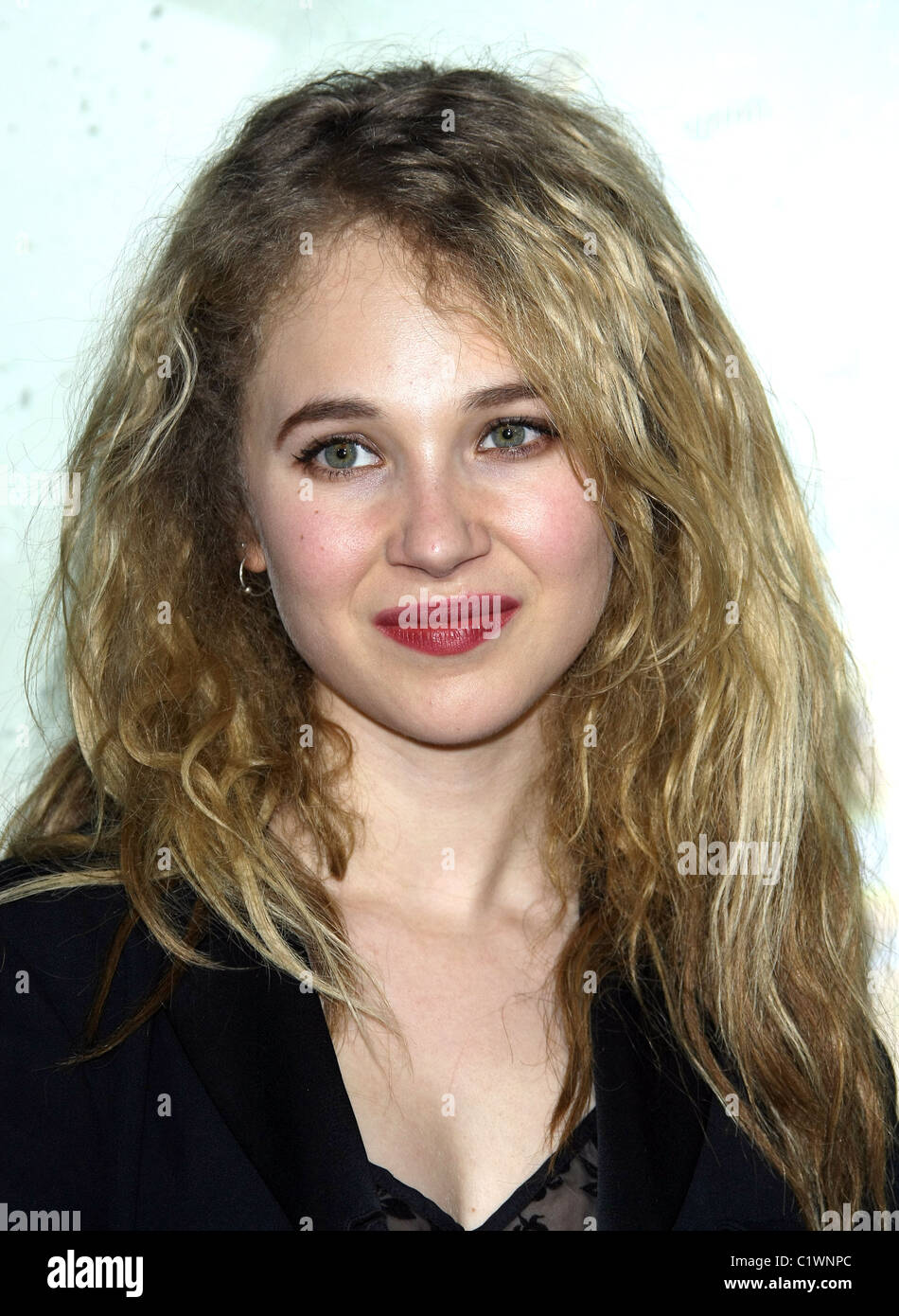 JUNO TEMPLE SUCKER PUNCH. WORLD PREMIERE WARNER BROS. PICTURES HOLLYWOOD LOS ANGELES CALIFORNIA USA 23 March 2011 Stock Photo