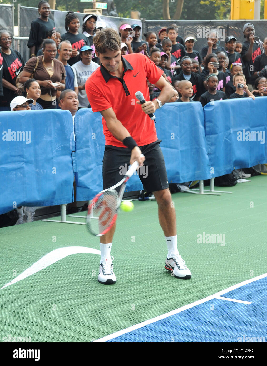 Roger Federer The Nike Game, Set, NYC tennis event ahead of the US Open New  York City, USA - 26.08.09 Stock Photo - Alamy