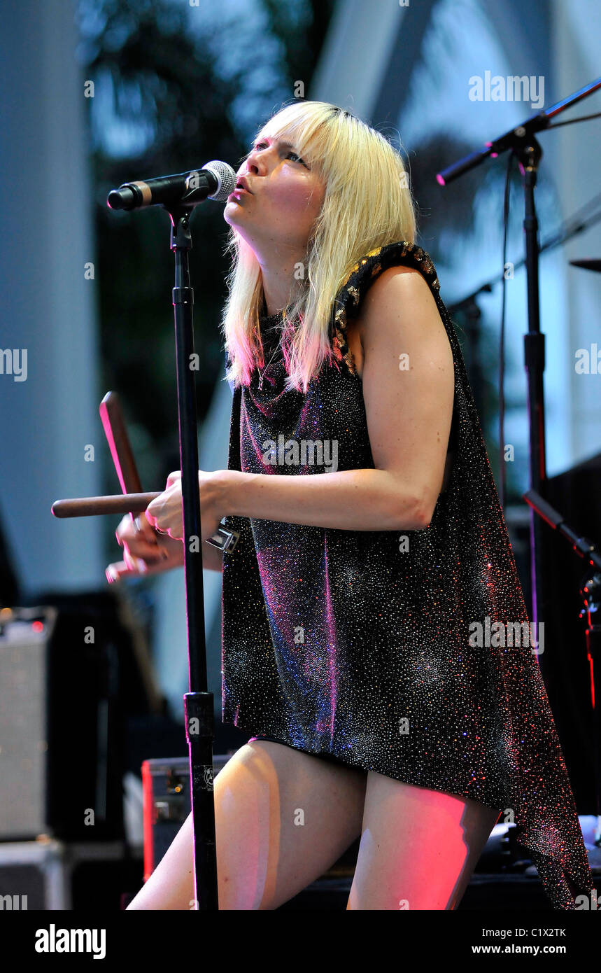Liela Moss of The Duke Sprit performs at the Bayfront Park Amphitheatre Miami, Florida - 16.08.09 Stock Photo