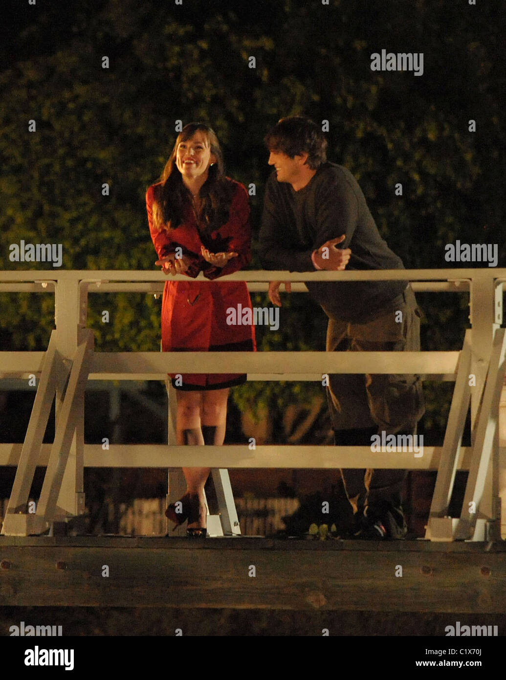 Ashton Kutcher and Jennifer Garner on the set of their new film