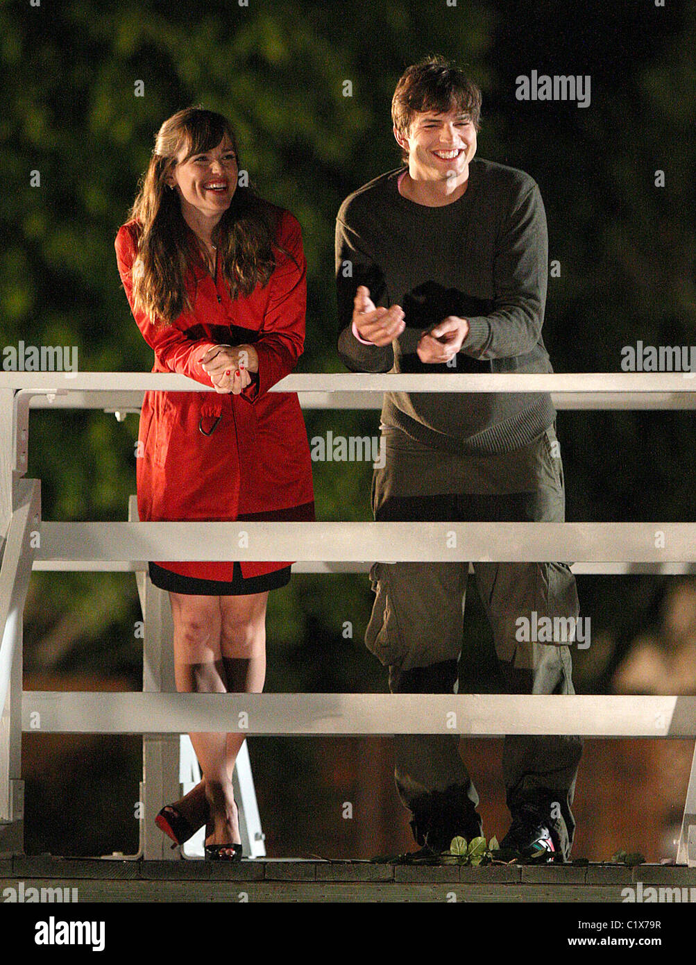Ashton Kutcher and Jennifer Garner on the set of their new film