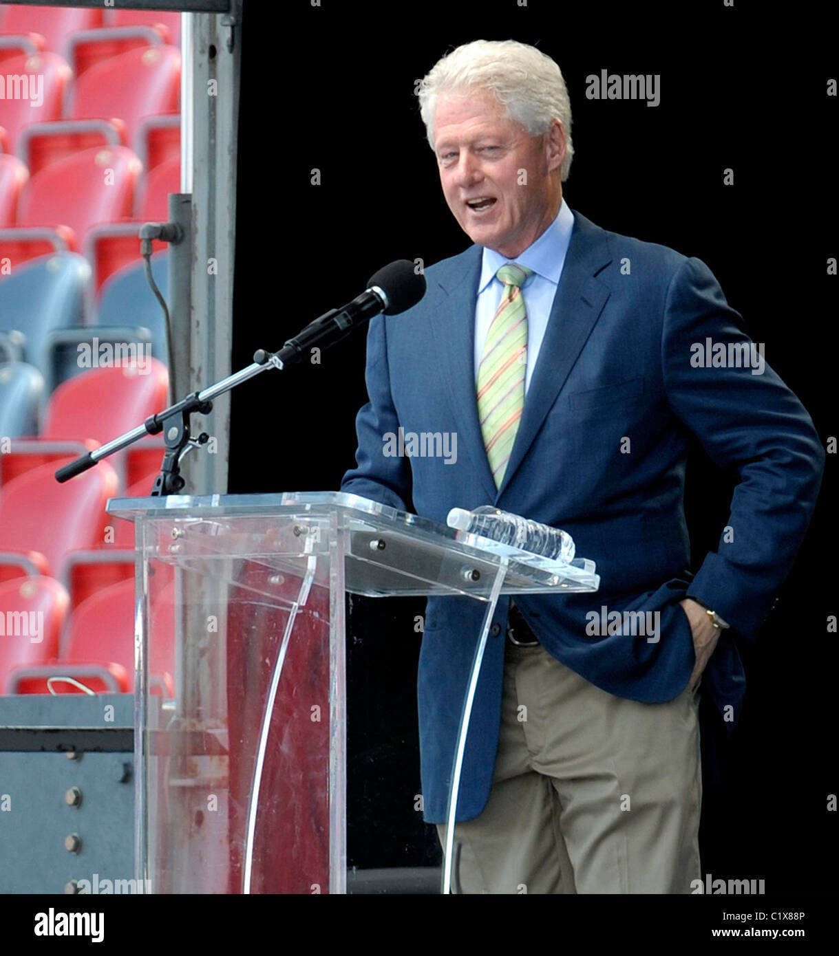 Former US President Bill Clinton speaks at the Canadian National ...