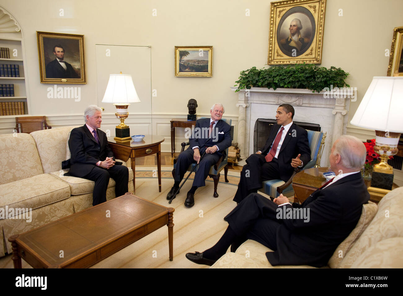 President Barack Obama meets with former President Bill Clinton, Sen ...
