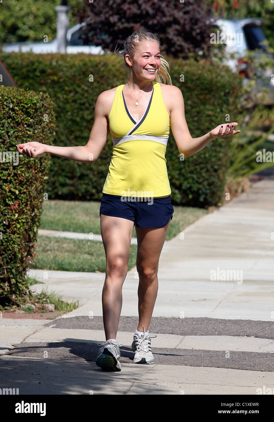 LeAnn Rimes goes for a Sunday morning run in Brentwood Los Angeles ...