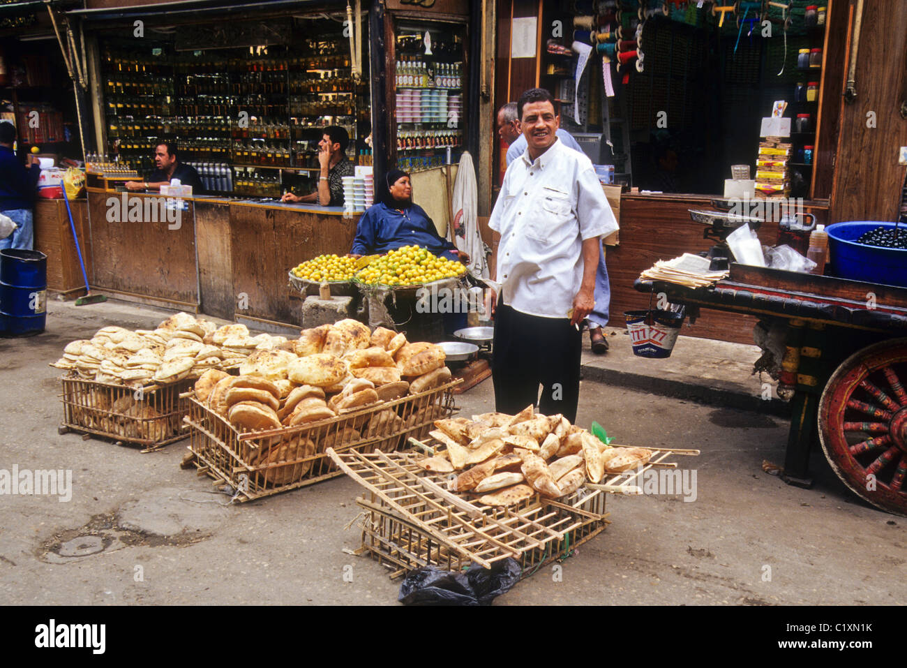 Fresh bread for sale in Khan al-Khalili bazaar, Cairo, Egypt Stock Photo