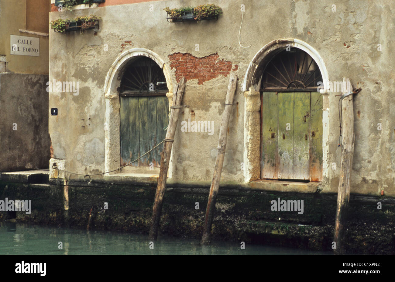 Houses by the canal, Venice, Italy Stock Photo - Alamy