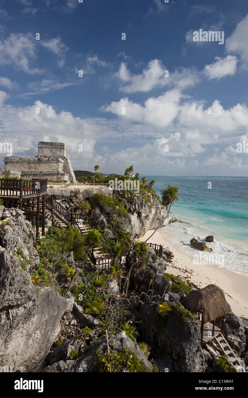 El Castillo overlooking the Caribbean sea in Tulum (The Walled City) in Quintana Roo, Yucatán Peninsula, Mexico. Stock Photo