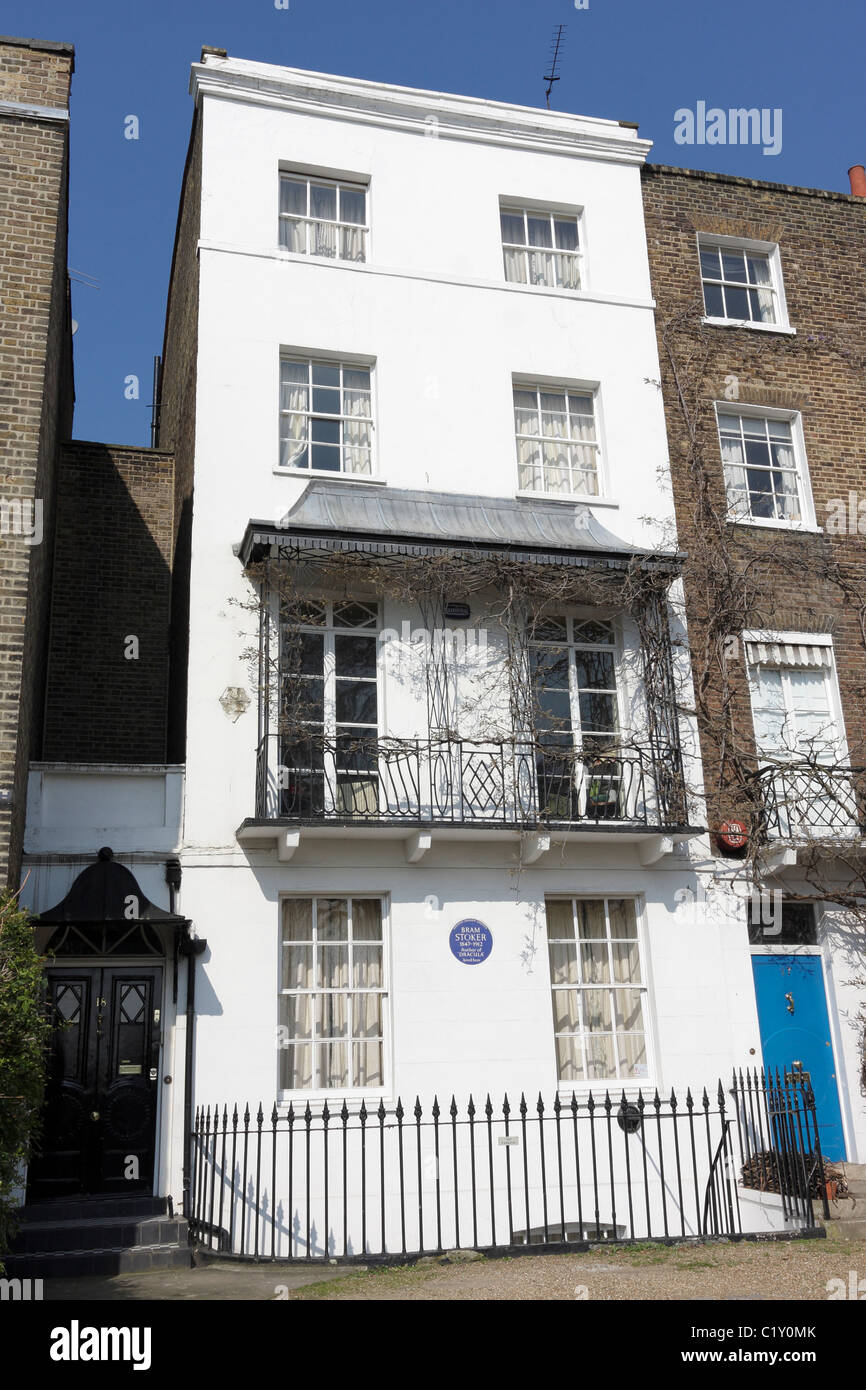 London Blue Plaque home of novelist Bram Stoker, situated in St Leonards Terrace in Chelsea, London. Stock Photo