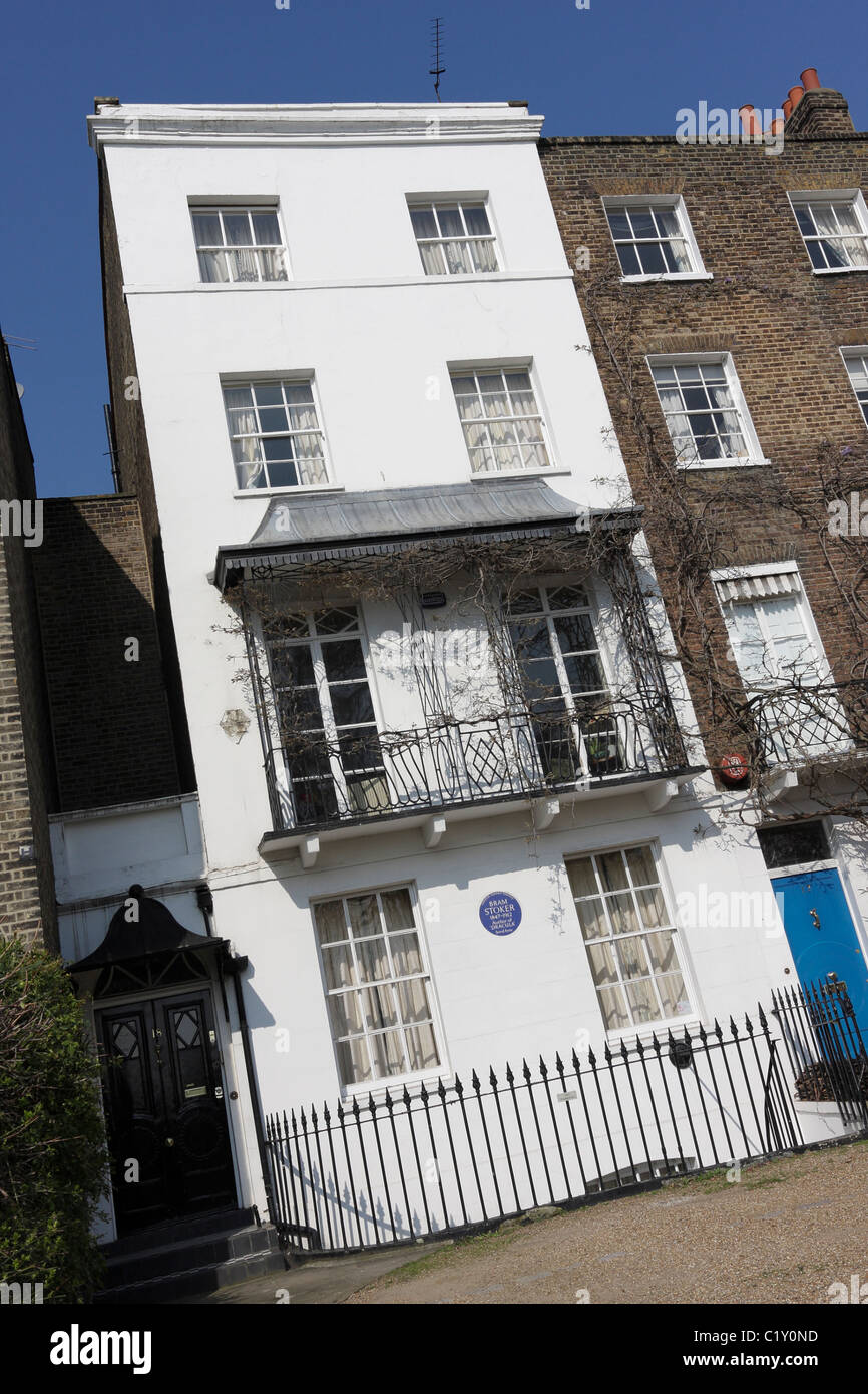London Blue Plaque home of novelist Bram Stoker, situated in St Leonards Terrace in Chelsea, London. Stock Photo