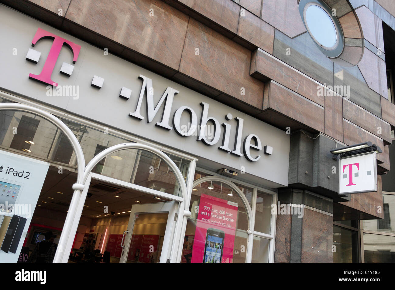 T mobile shop front hi-res stock photography and images - Alamy