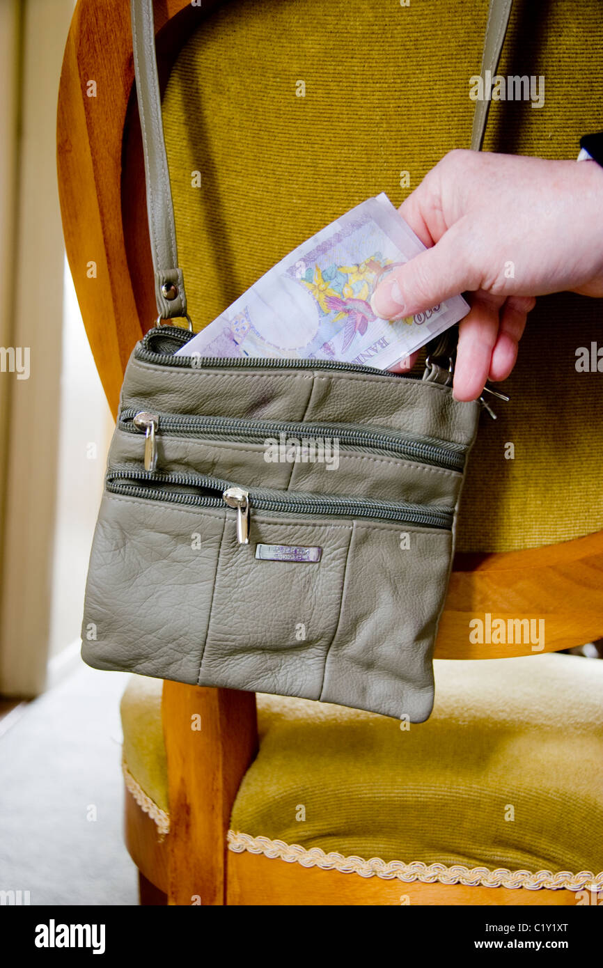NWOT Women's OS Rosetti Black & Gray/Grey Geo Design Casual Satchel/Arm Bag  - Women's handbags